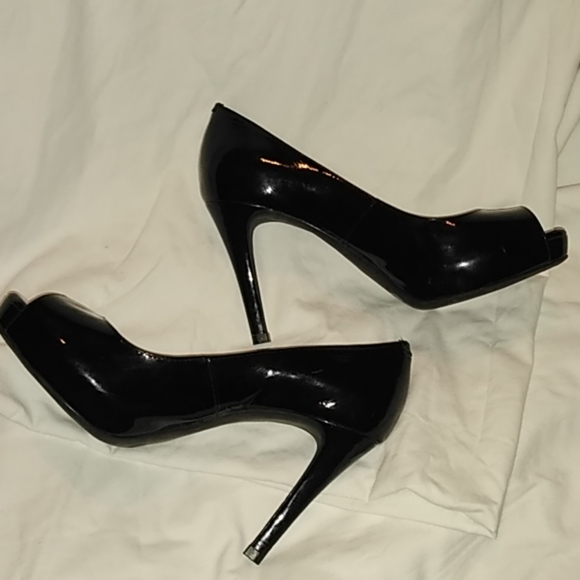 Antonio Melani black peep toe stilettos - Picture 5 of 5